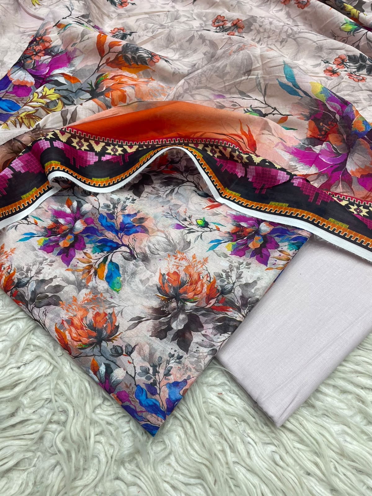 3Pc Zobia Lawn Unstitched Suit 29