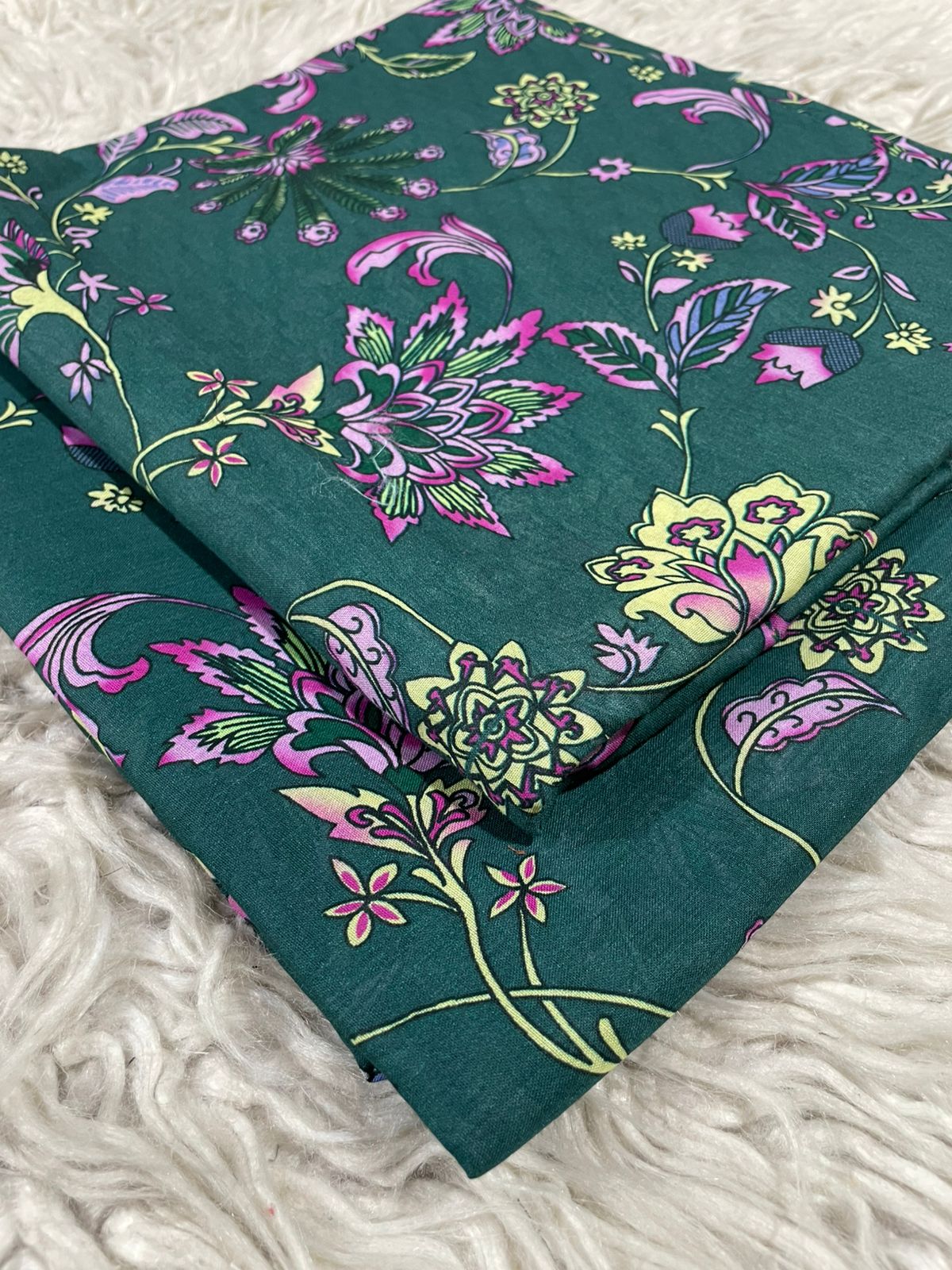2Pc Stylo Lawn Printed Suit 482