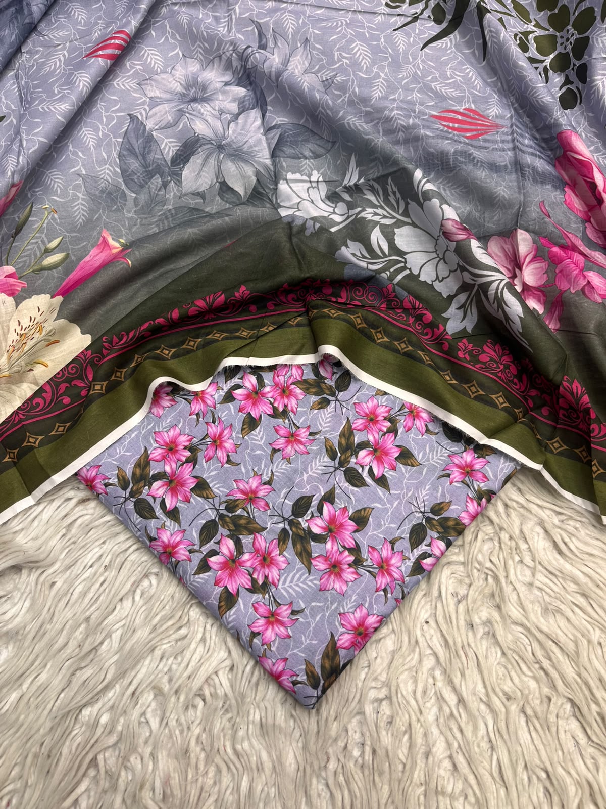 3Pc Same Digital Printed Lawn Suit 15