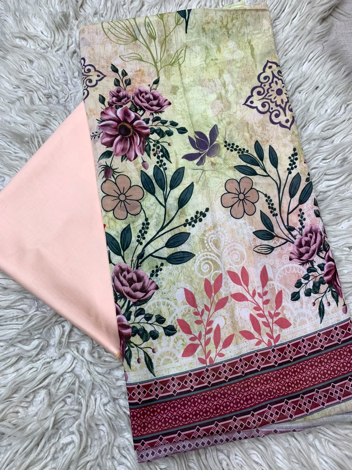 2Pc Printed Lawn Unstitched Suit 550