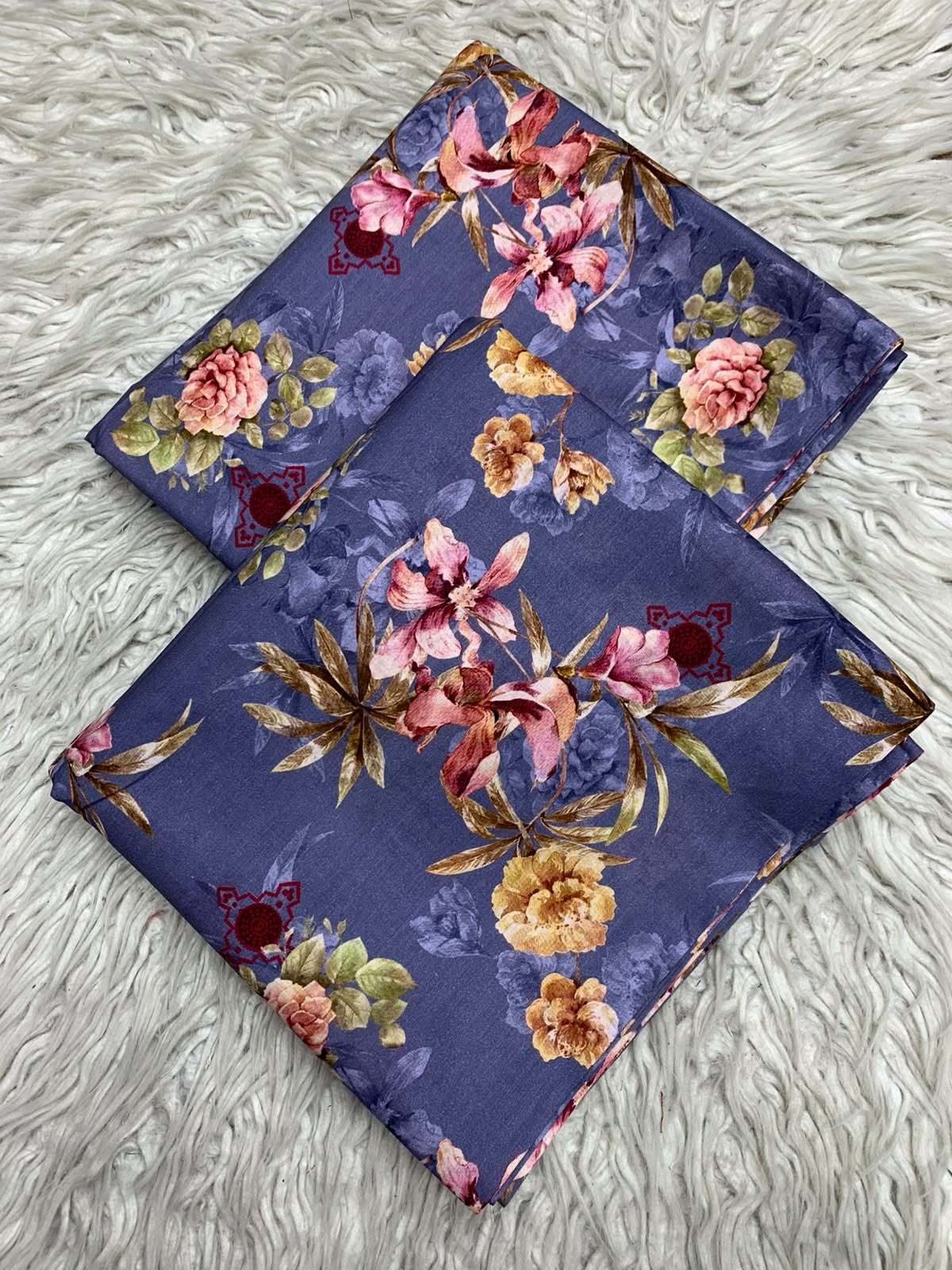 2Pc Same Printed Lawn 572