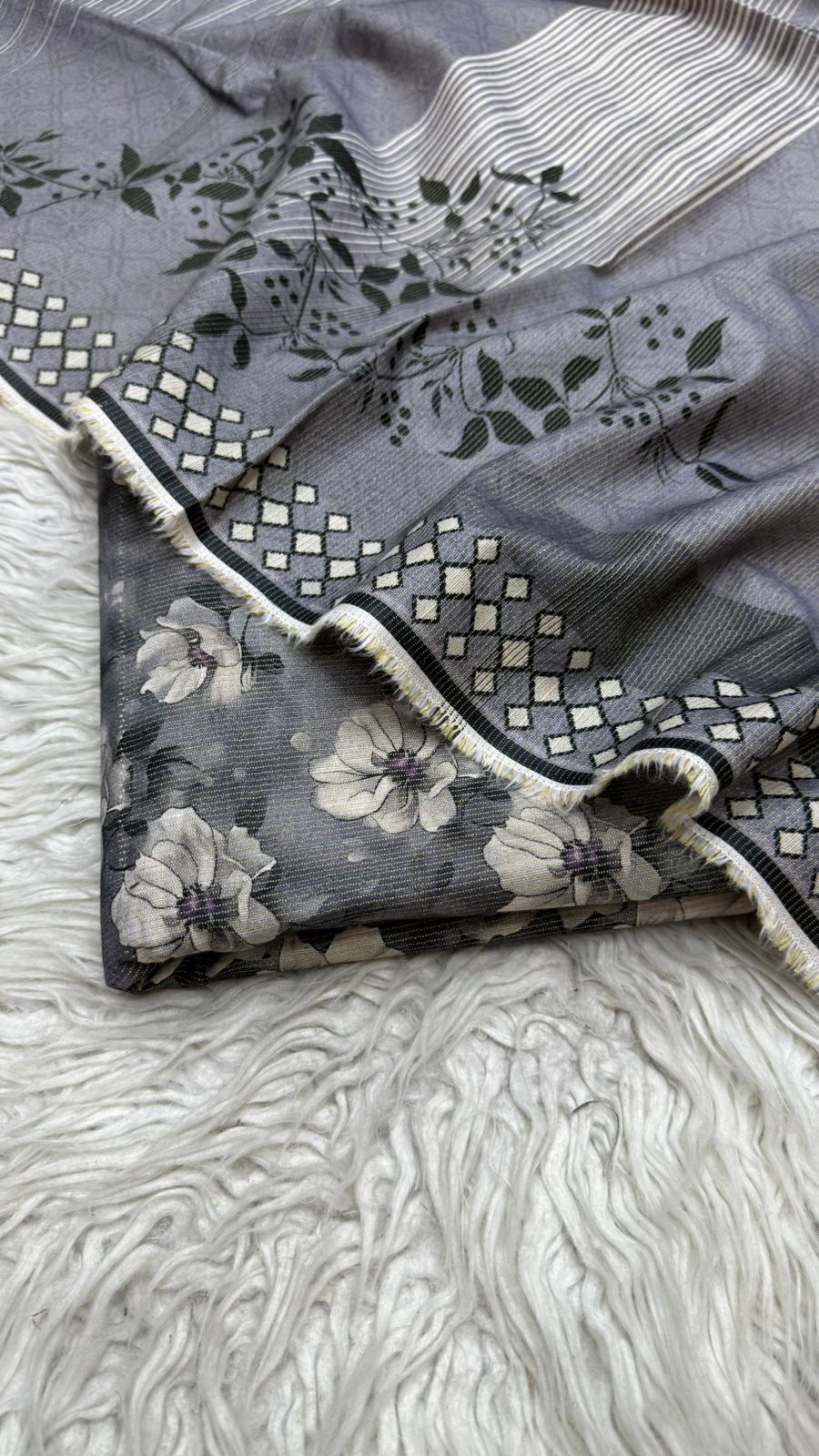 3Pc Chamki Khaddar Unstitched Suit Vol-0132