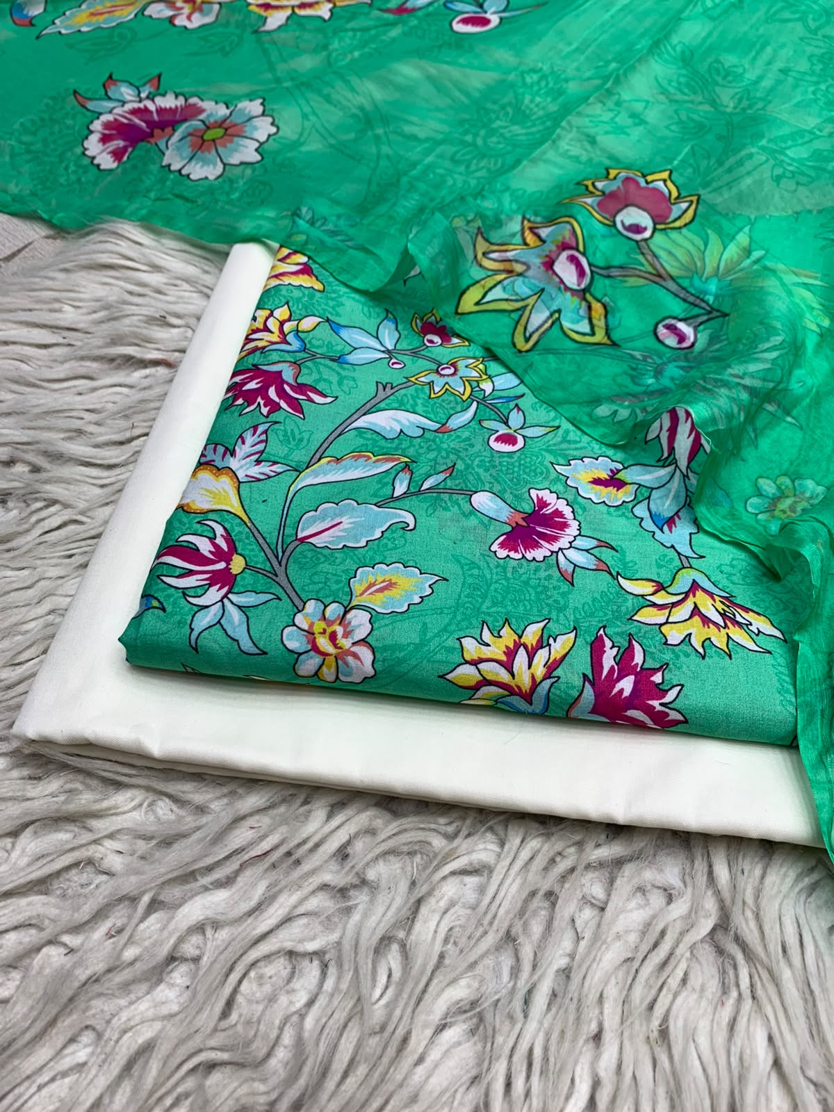 90x88 3Pc Premium Lawn Suit Vol-0020