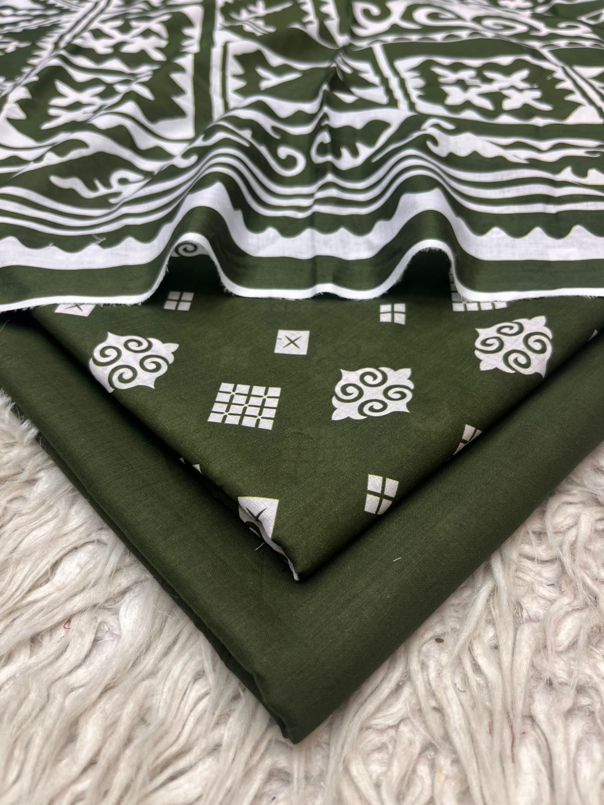 3Pc Lawn Digital Printed Unstitched Suit Vol-0221