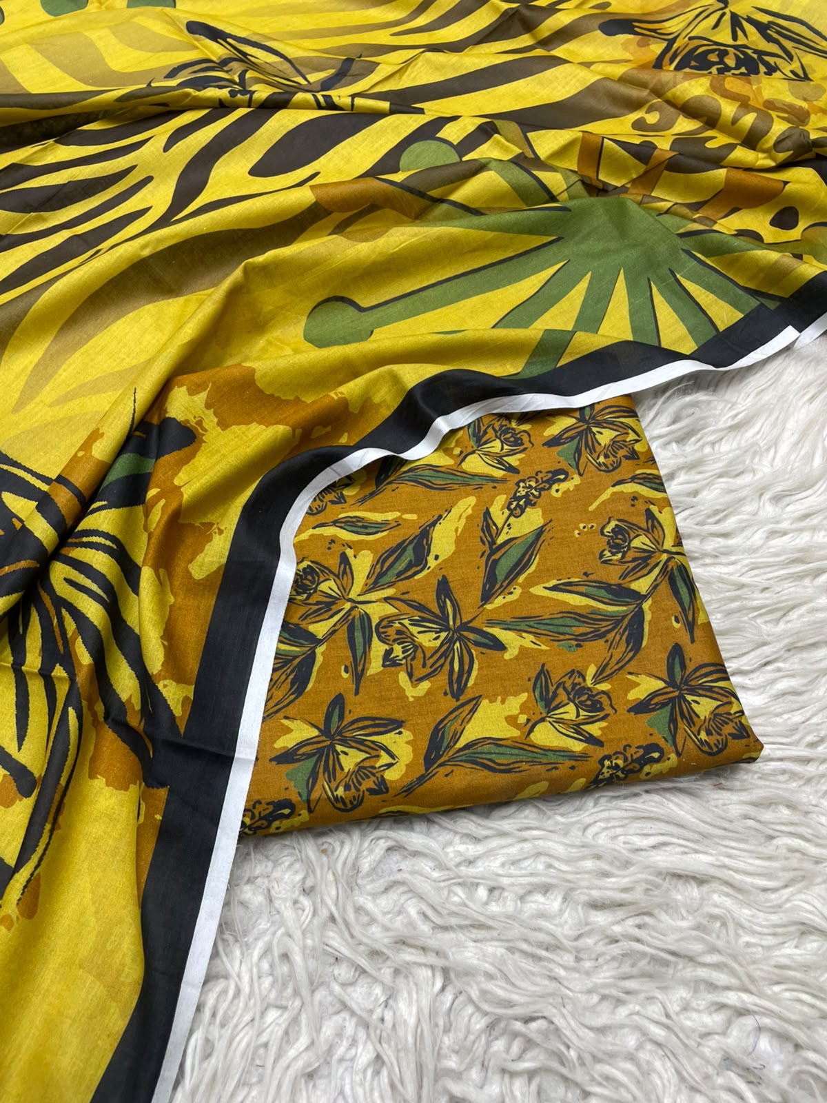 3Pc Same Digital Printed Lawn Suit 15