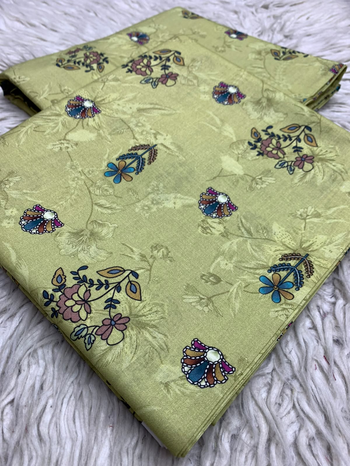 2Pc Same Printed Lawn 572