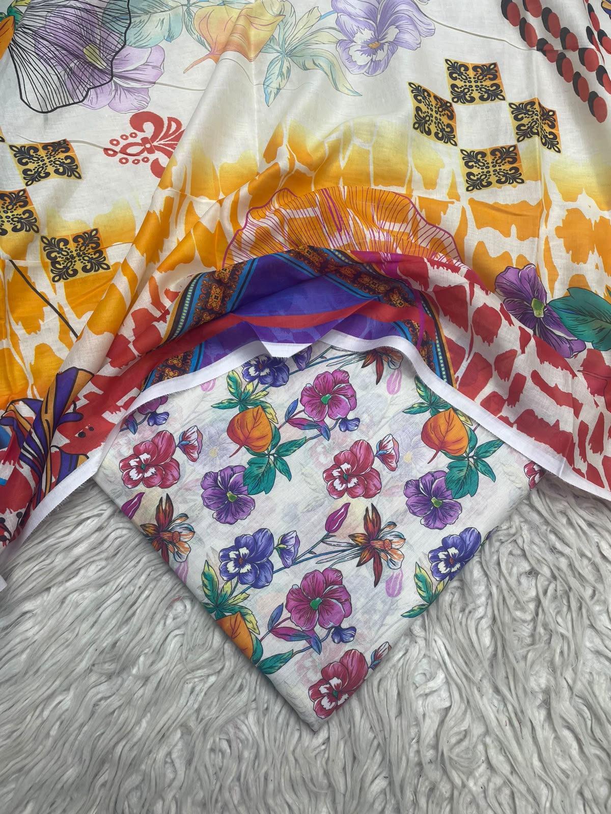 3Pc Same Digital Printed Lawn Suit 15
