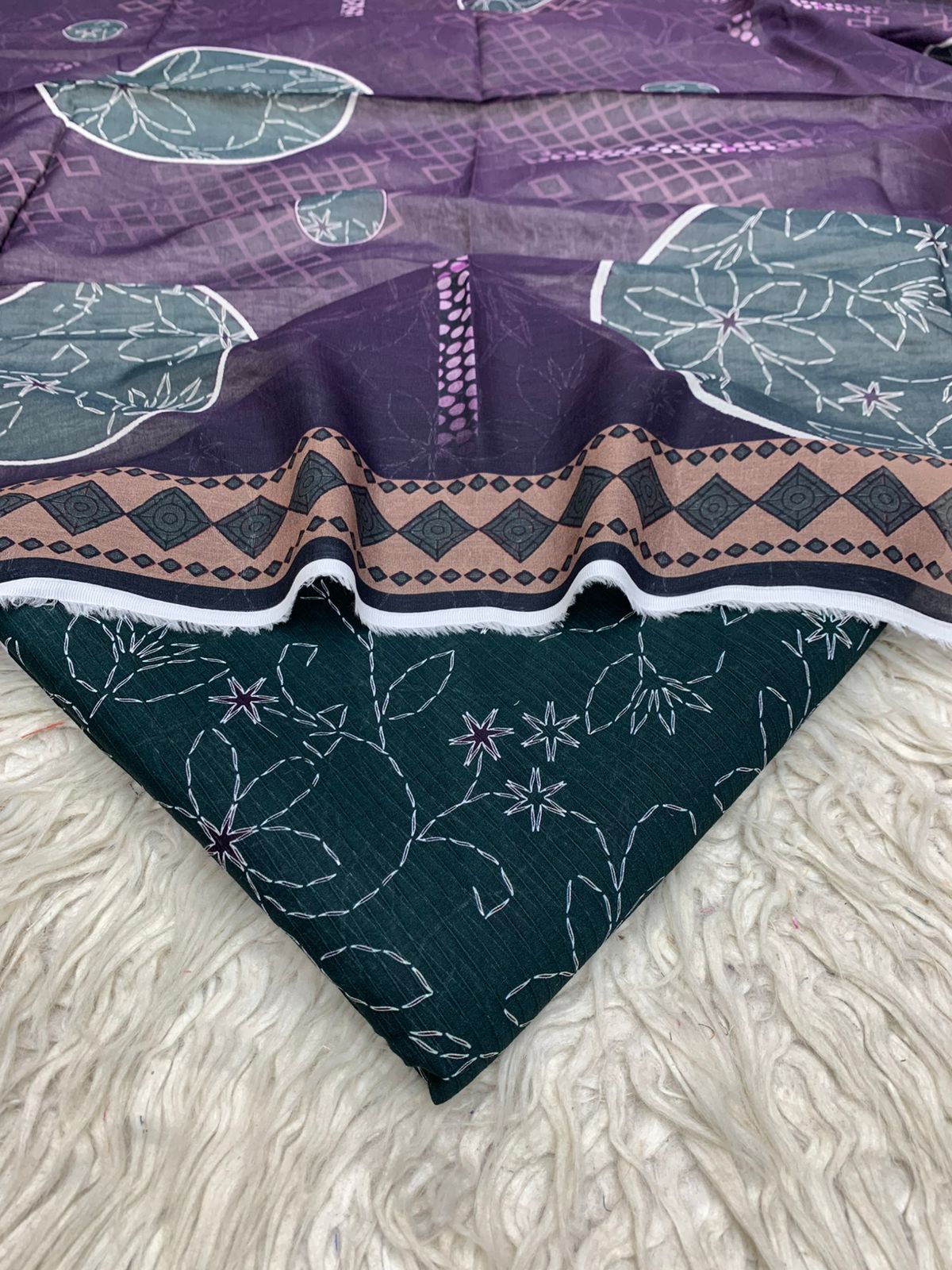 Sapphire 3Pc Bana Dora Lawn Unstitched Suit Vol-0127