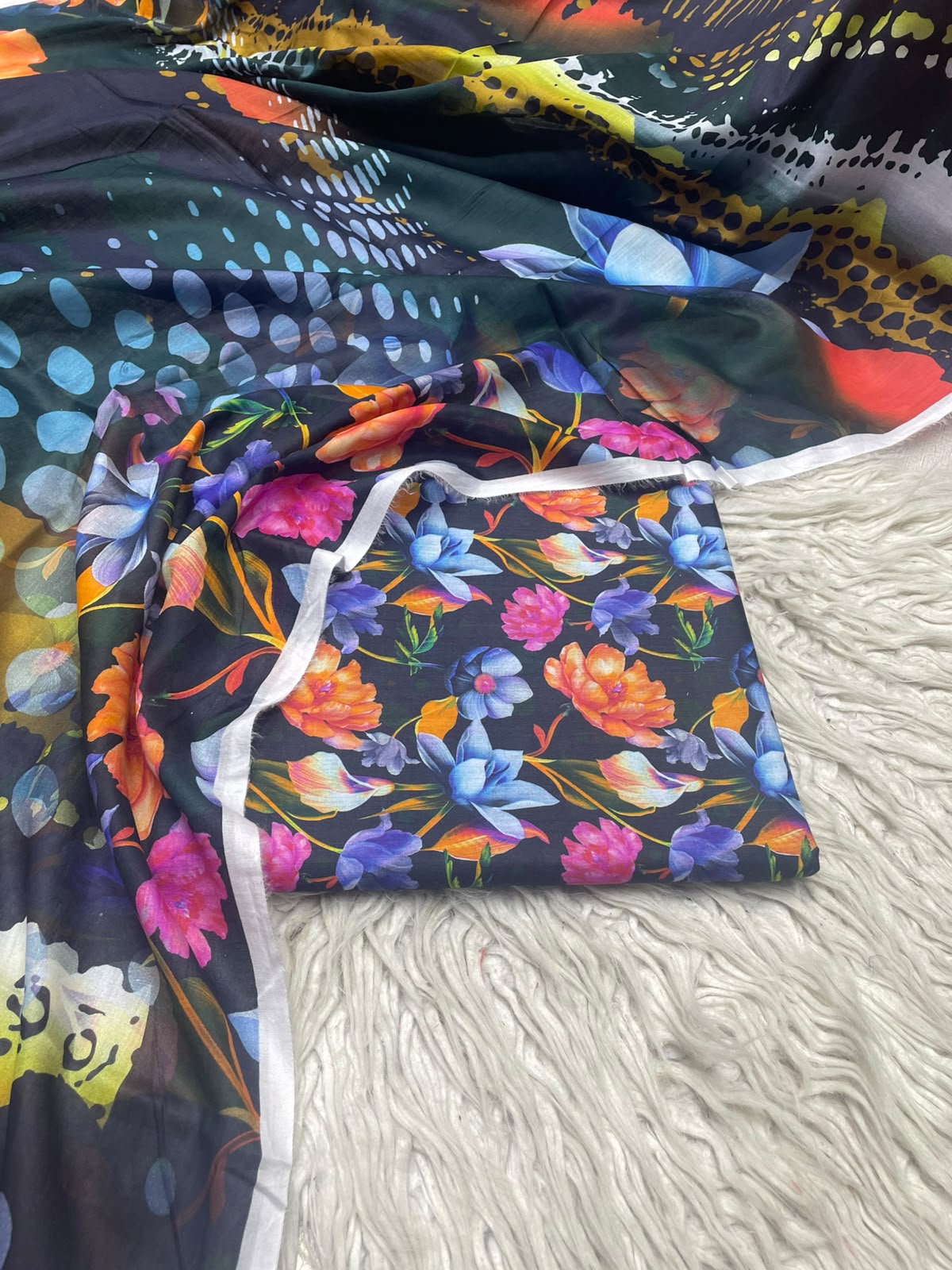 3Pc Same Digital Printed Lawn Suit 15