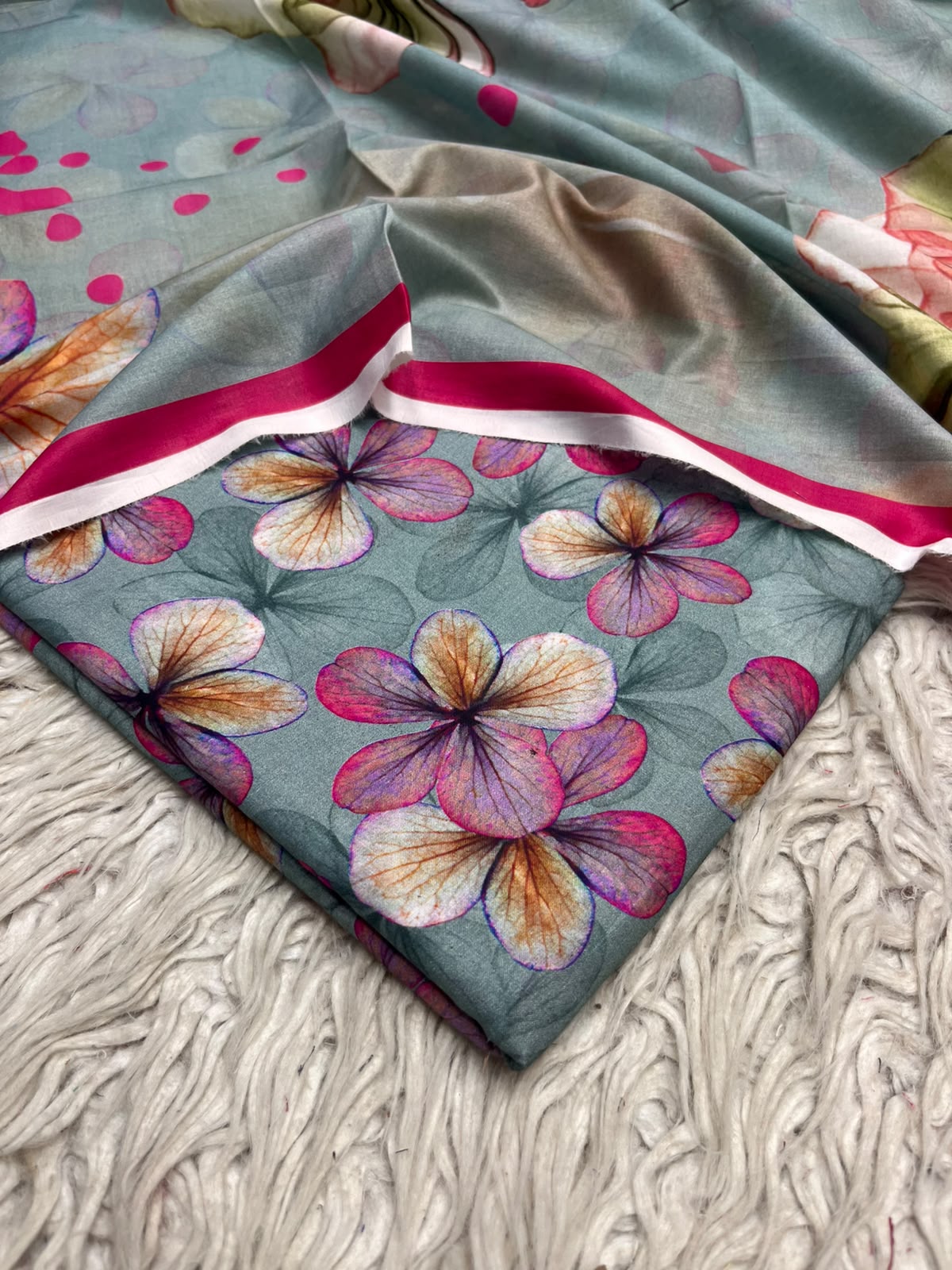3Pc Same Digital Printed Lawn Suit 15