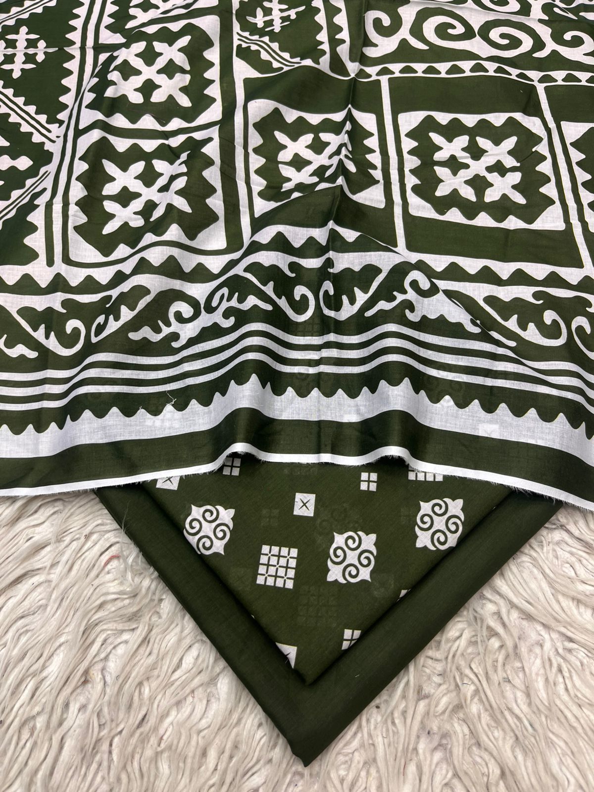 3Pc Lawn Digital Printed Unstitched Suit Vol-0221