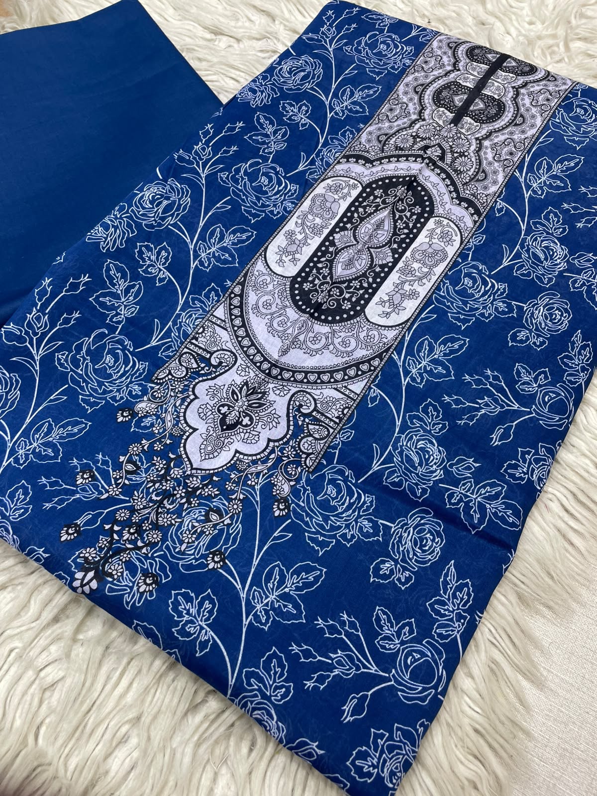 2Pc Bin Noor Fab Lawn Kameez & Dyed Trouser Suit Vol-70