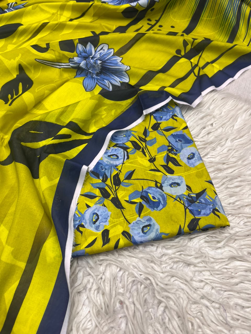 3Pc Same Digital Printed Lawn Suit 15
