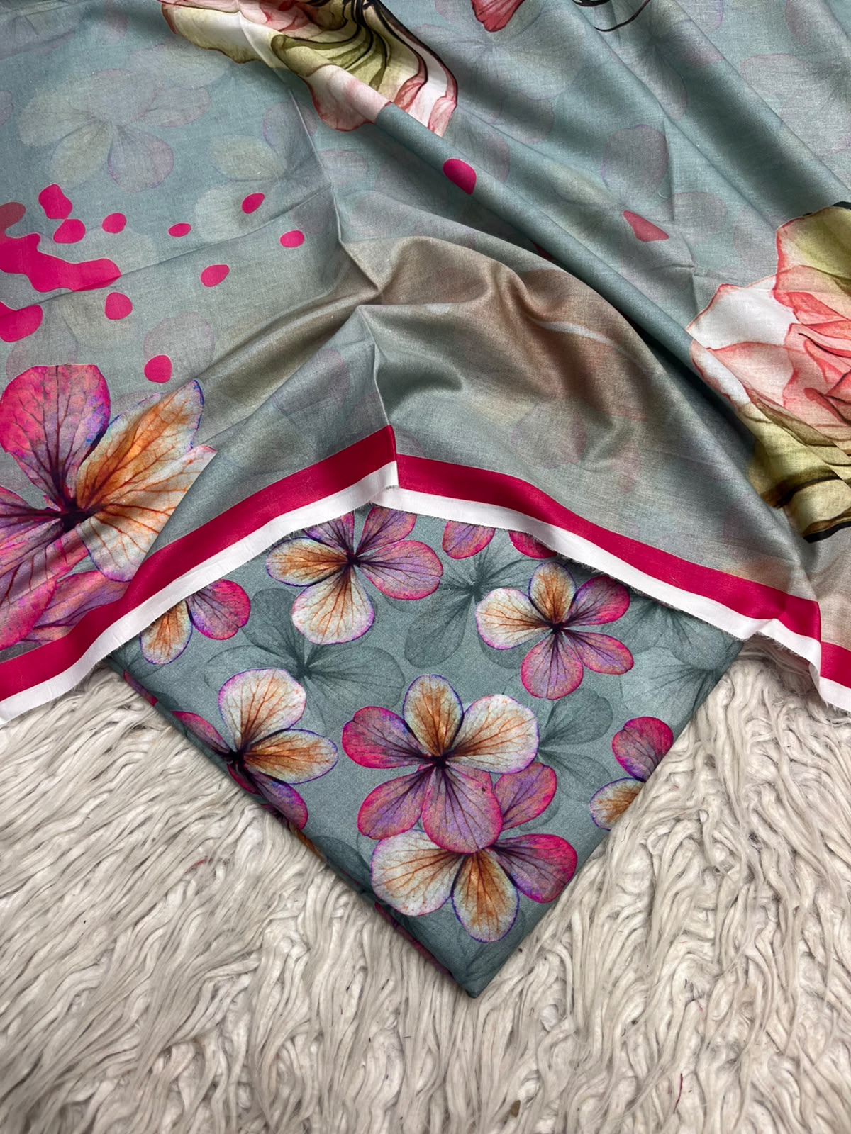 3Pc Same Digital Printed Lawn Suit 15