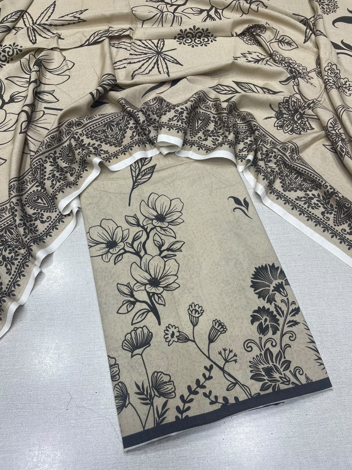 2Pc Karandi Kameez & Dupatta Unstitched Suit 66