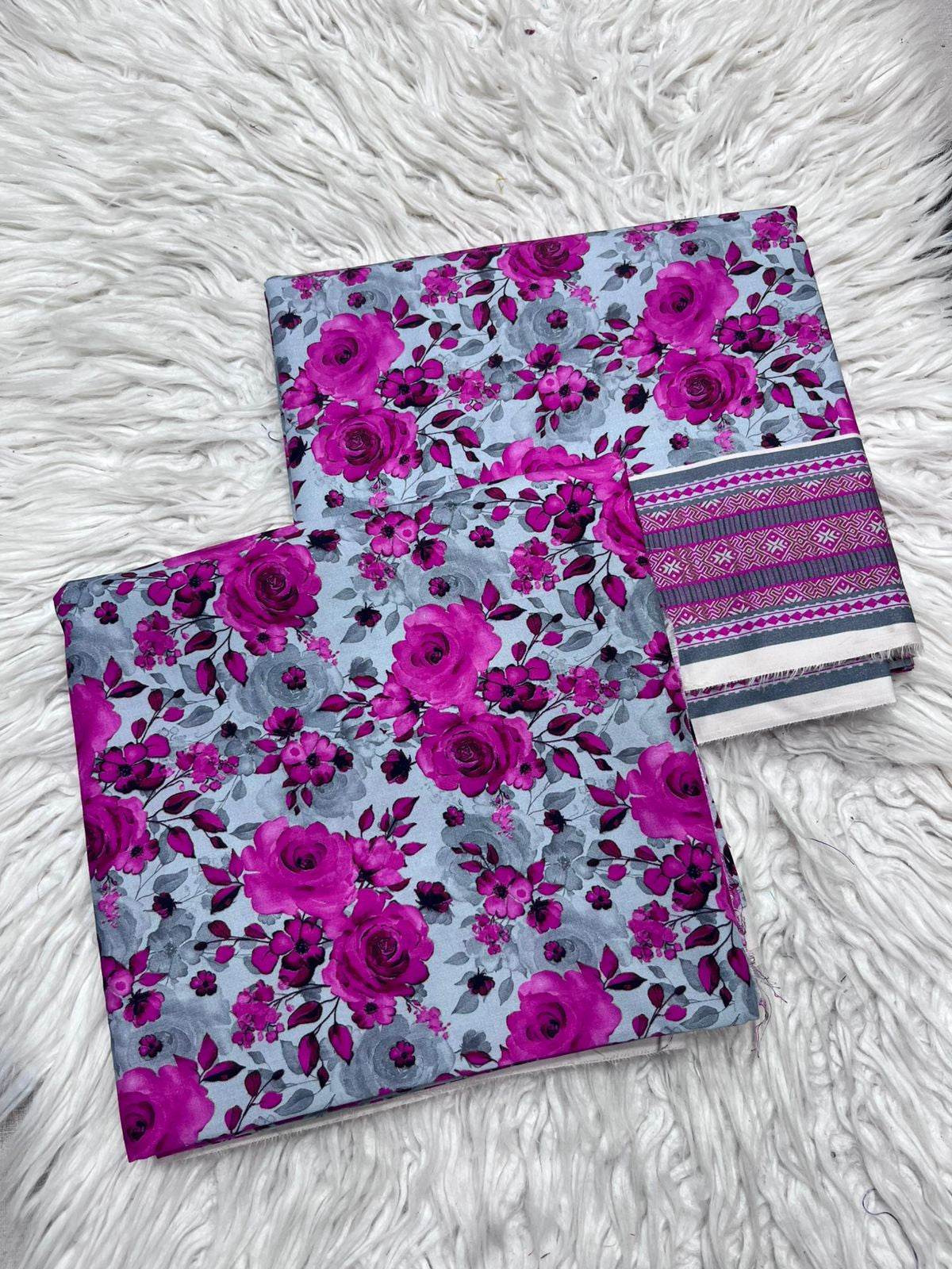 2Pc Bin Saeed Same Printed Lawn 495