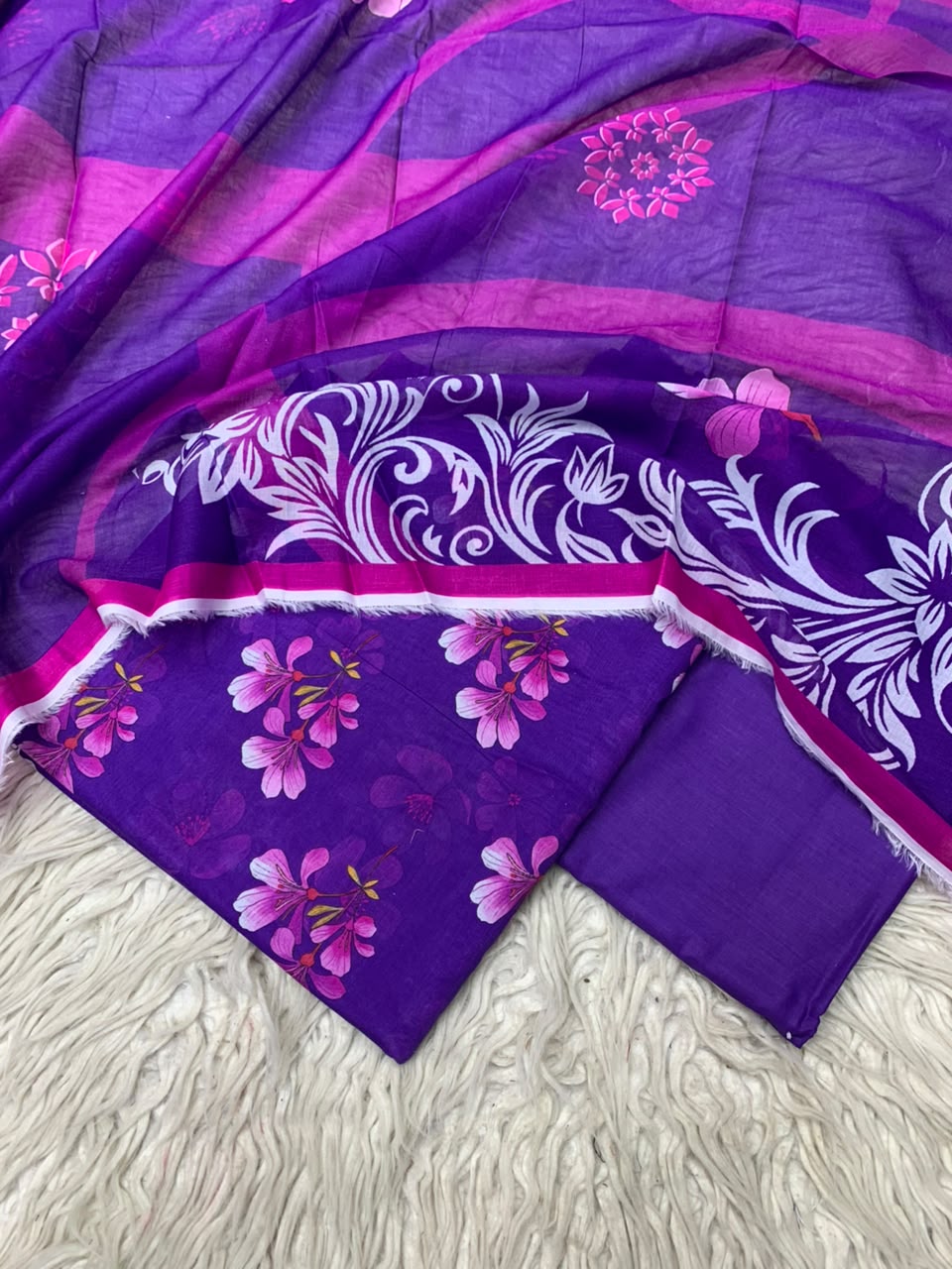 3Pc Lawn Digital Printed Unstitched Suit 15