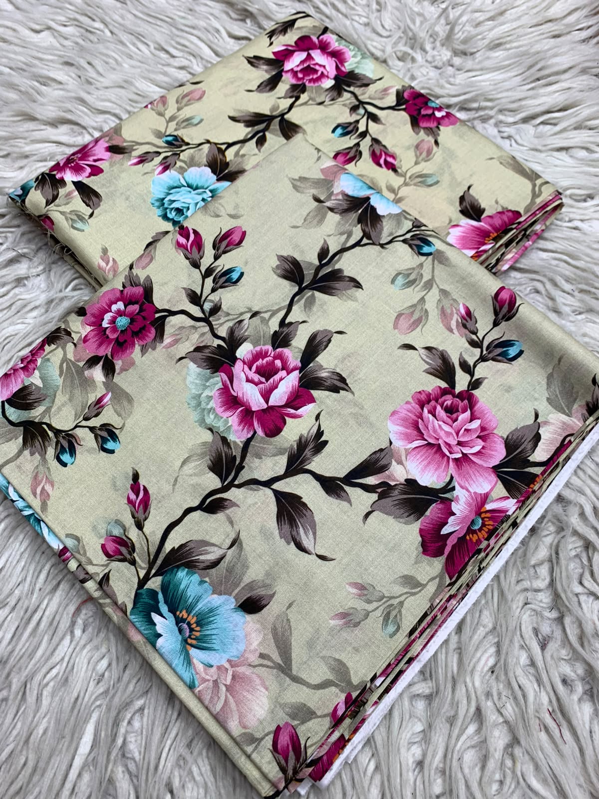2Pc Same Printed Lawn 572