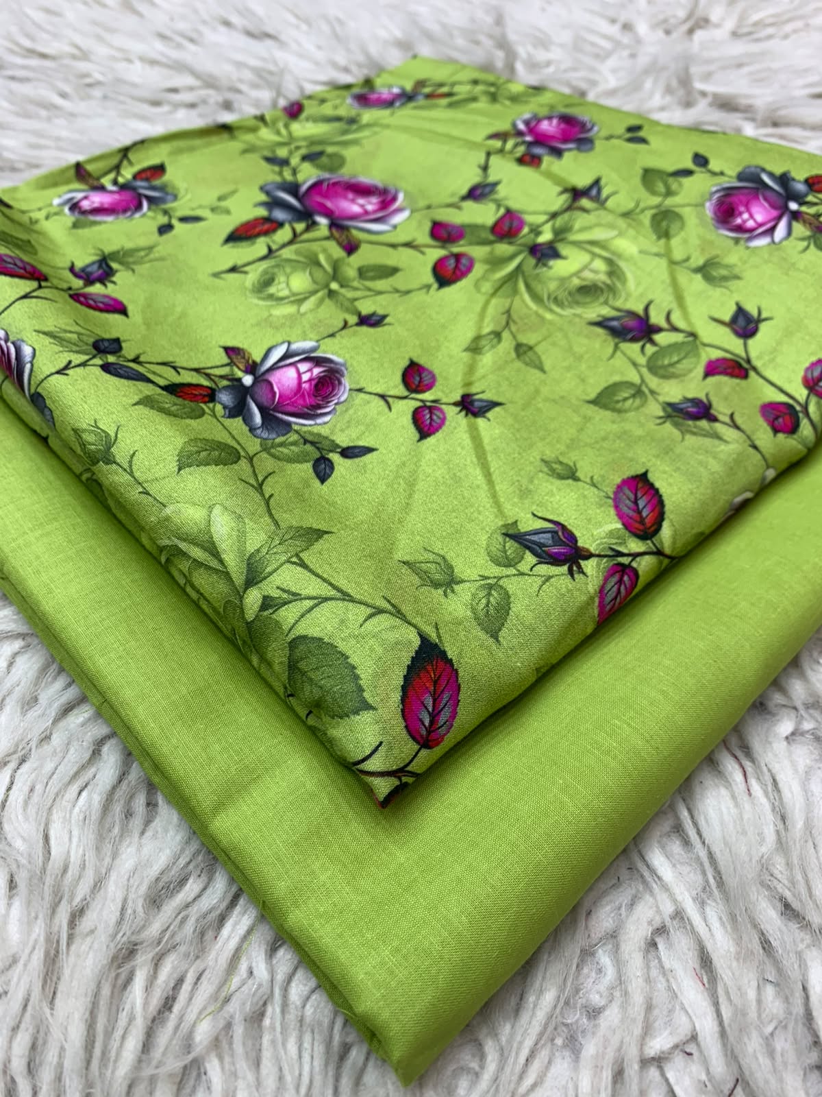 2Pc Printed Lawn Unstitched Suit 15