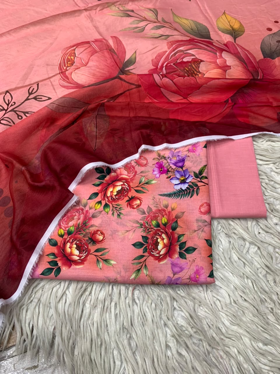 3Pc Lawn Digital Printed Unstitched Suit 15