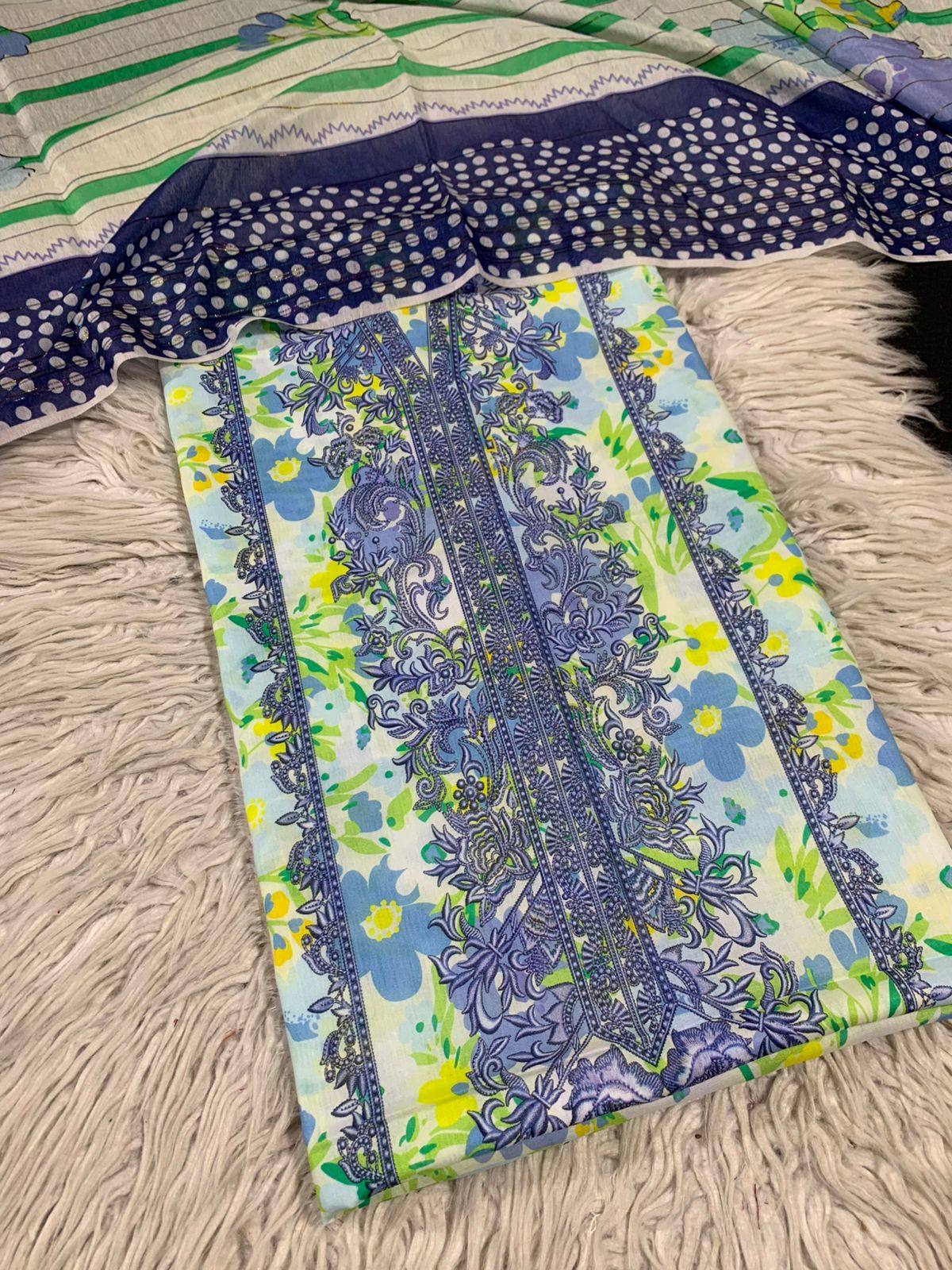 2Pc Lawn Digital Printed Suit 71