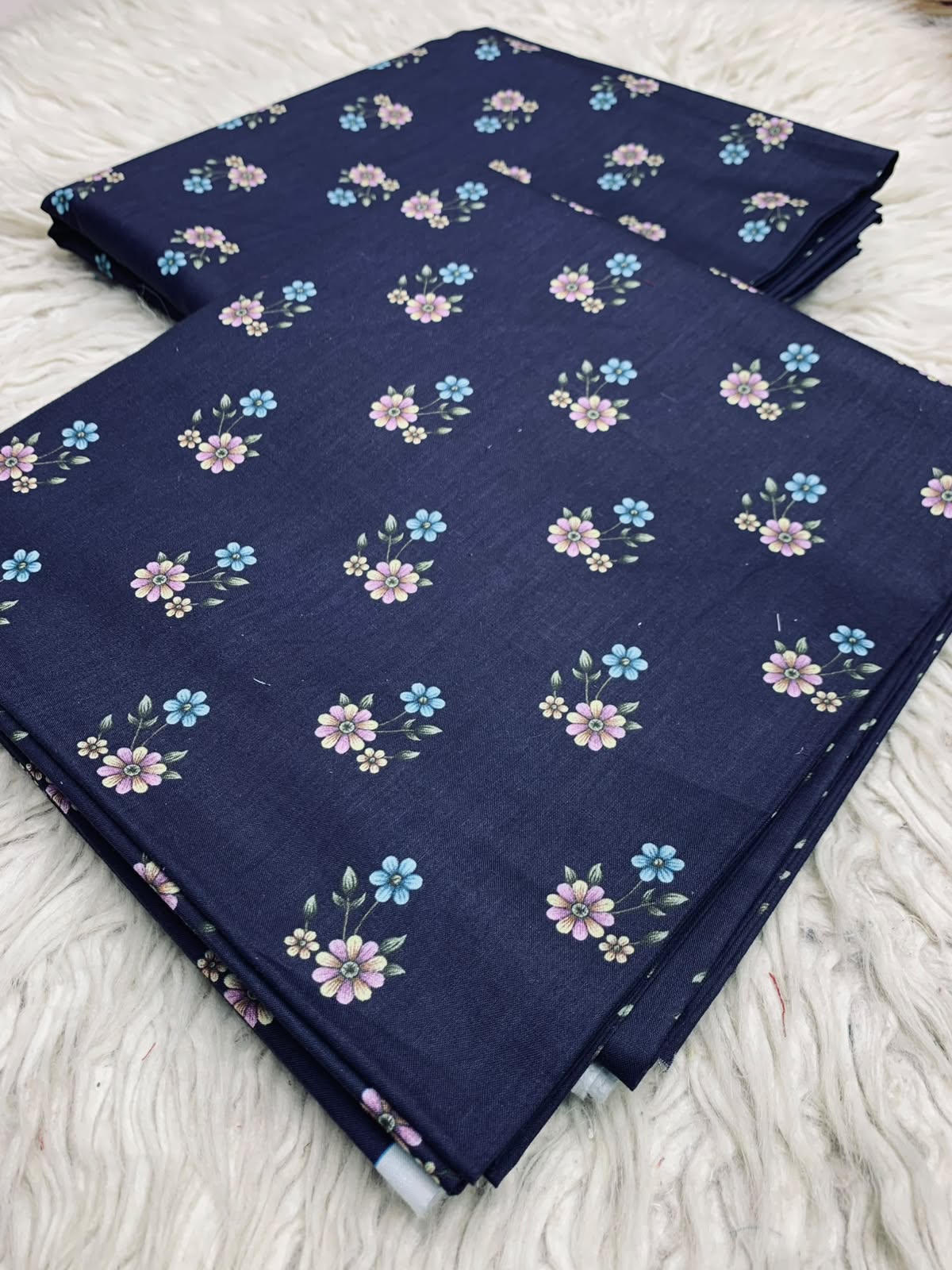 2Pc Same Printed Lawn 572