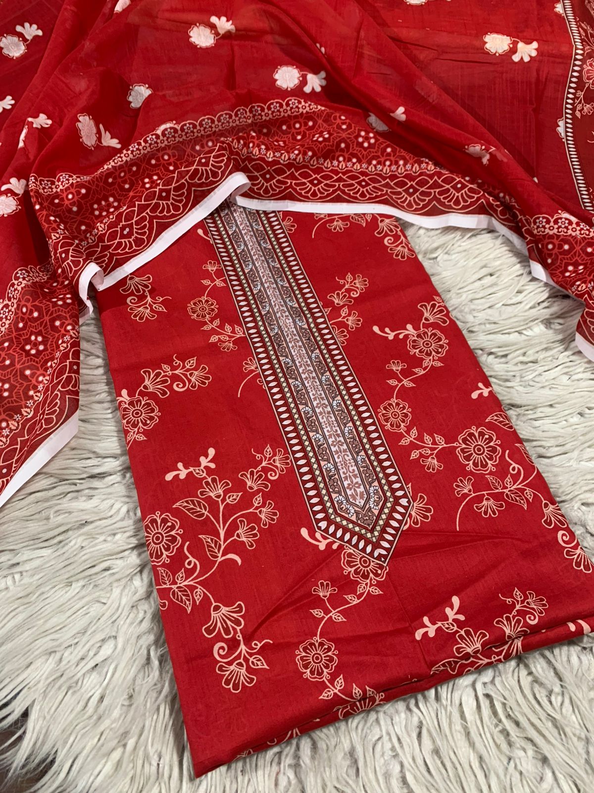 2Pc Bin Noor Fab Lawn Kameez & Dupatta Suit 70