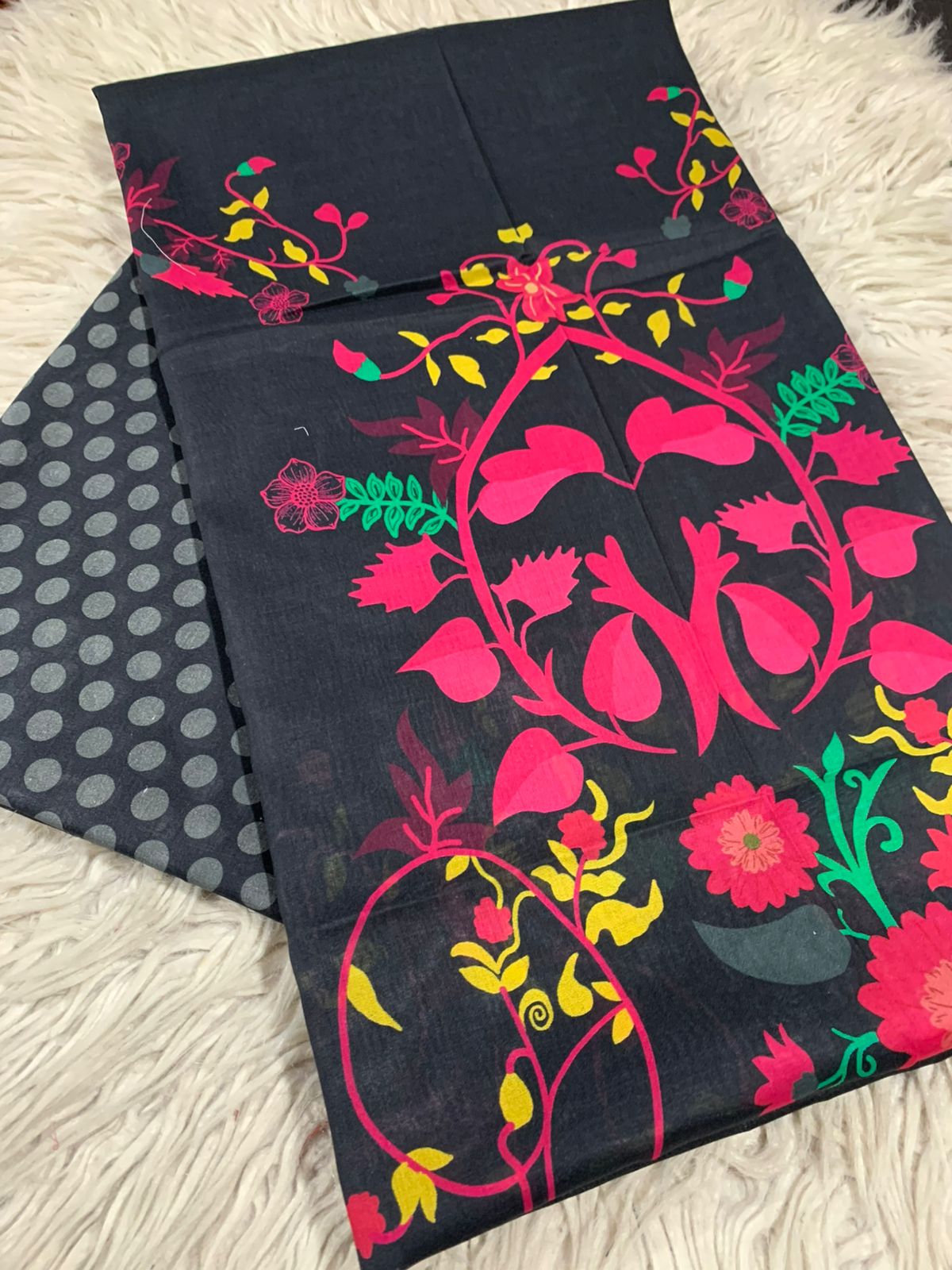 2Pc Lawn Digital Printed Suit 3235