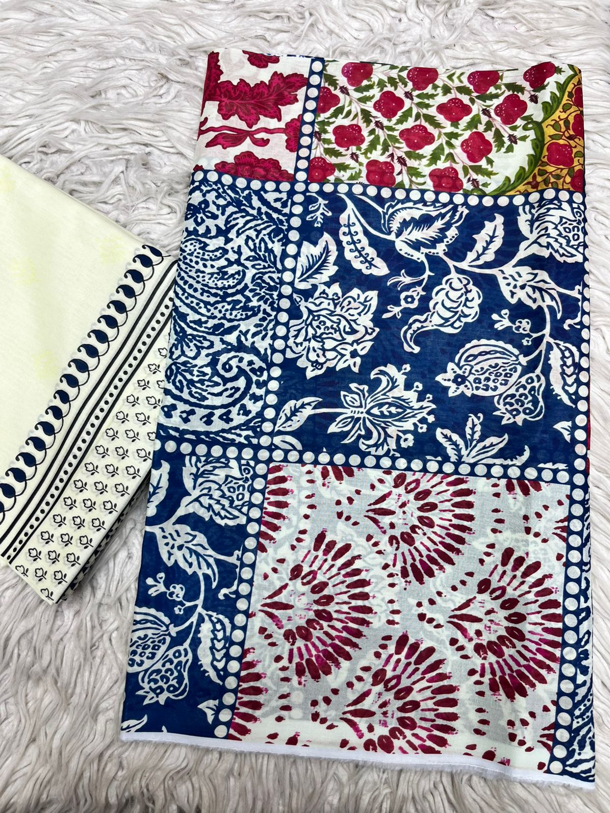 2Pc Lawn Kameez & Trouser Suit Vol-698