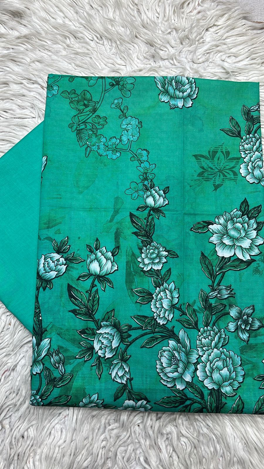 2pc Chamki Lawn Bana Dora Kameez & Dyed Trouser Suit 530
