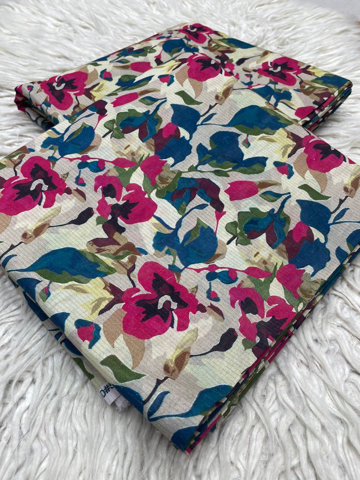 2Pc Silvary Lawn Digital Printed Suit 495