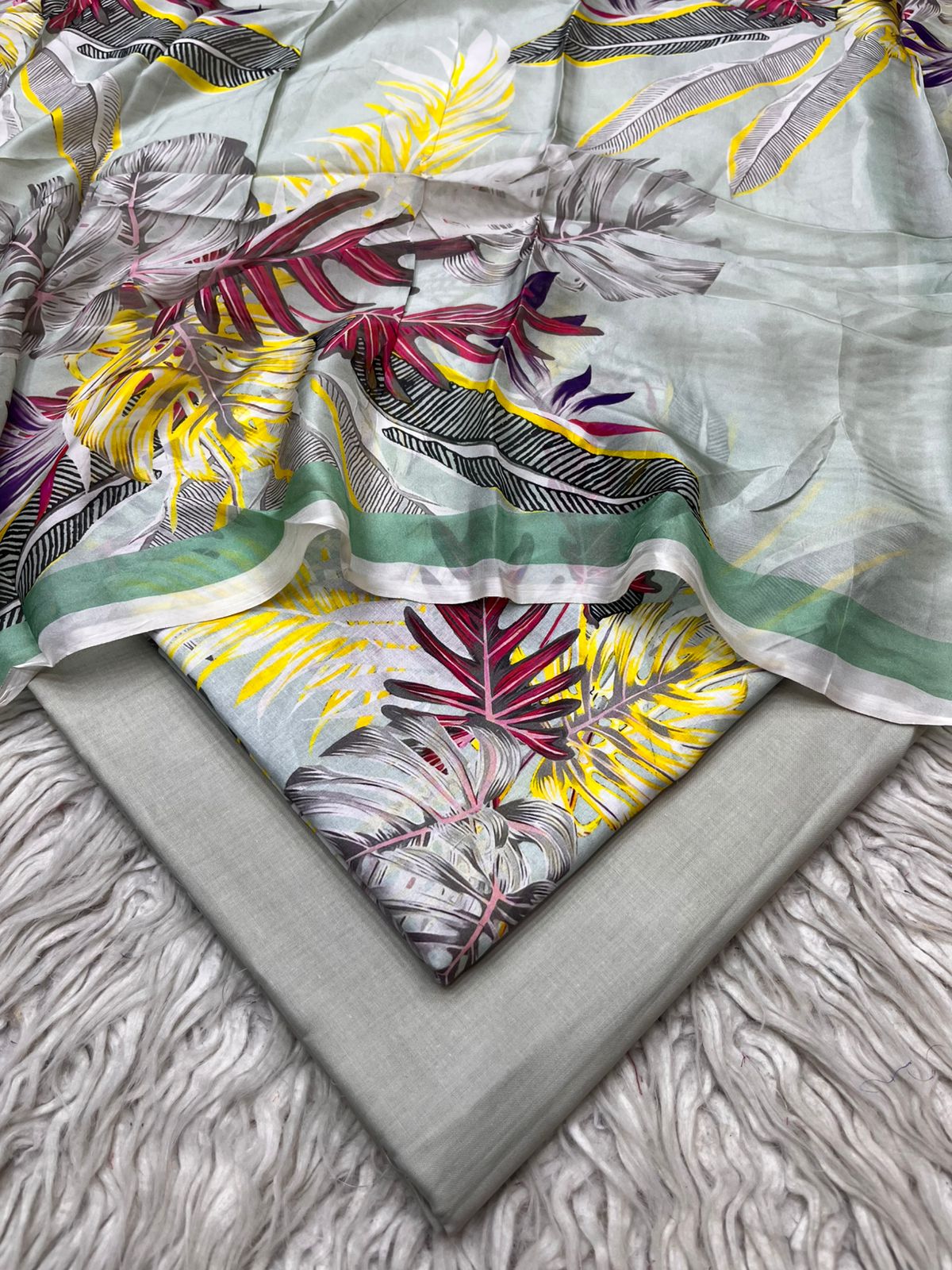 90x88 Lawn 3Pc Printed Suit Vol-0020