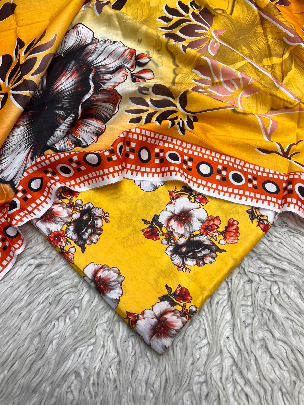 3Pc Same Digital Printed Lawn Suit 15