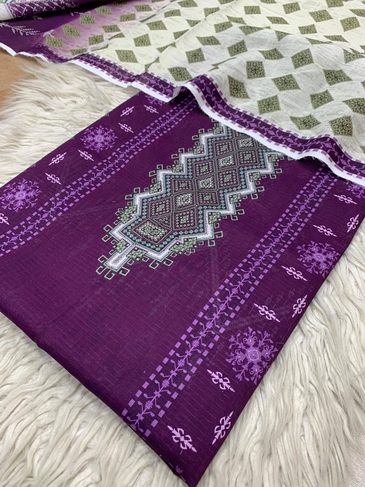 2Pc Bin Noor Fab Lawn Kameez & Dupatta Vol-67