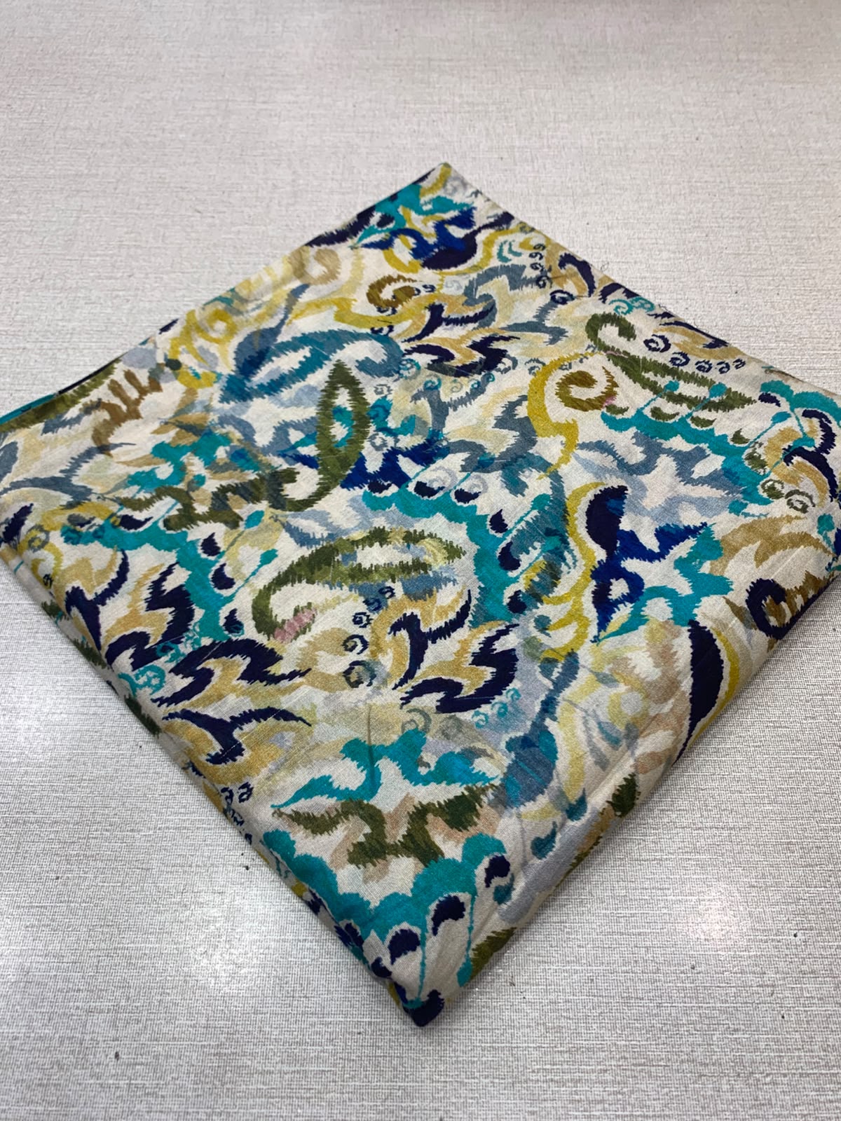 2Pc Same Printed Lawn Unstitched Suit 639