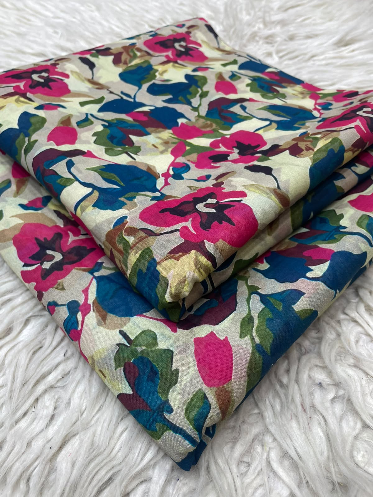 2Pc Al Karam Lawn Printed Suit Vol-580