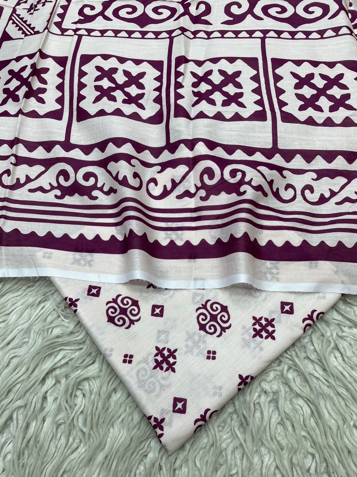 2Pc Lawn Kameez & Dupatta Printed Suit Vol-6205