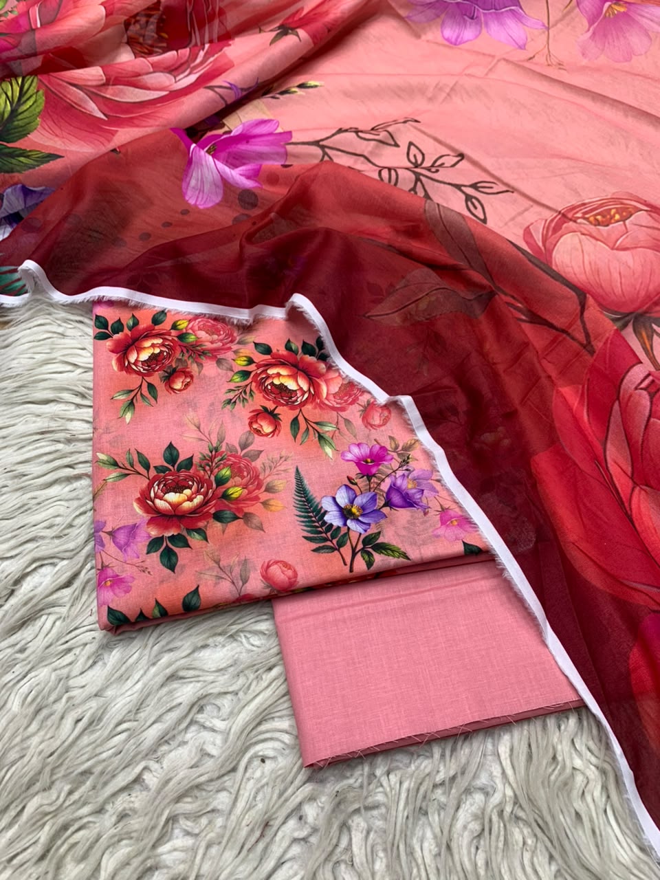 3Pc Lawn Digital Printed Unstitched Suit 15