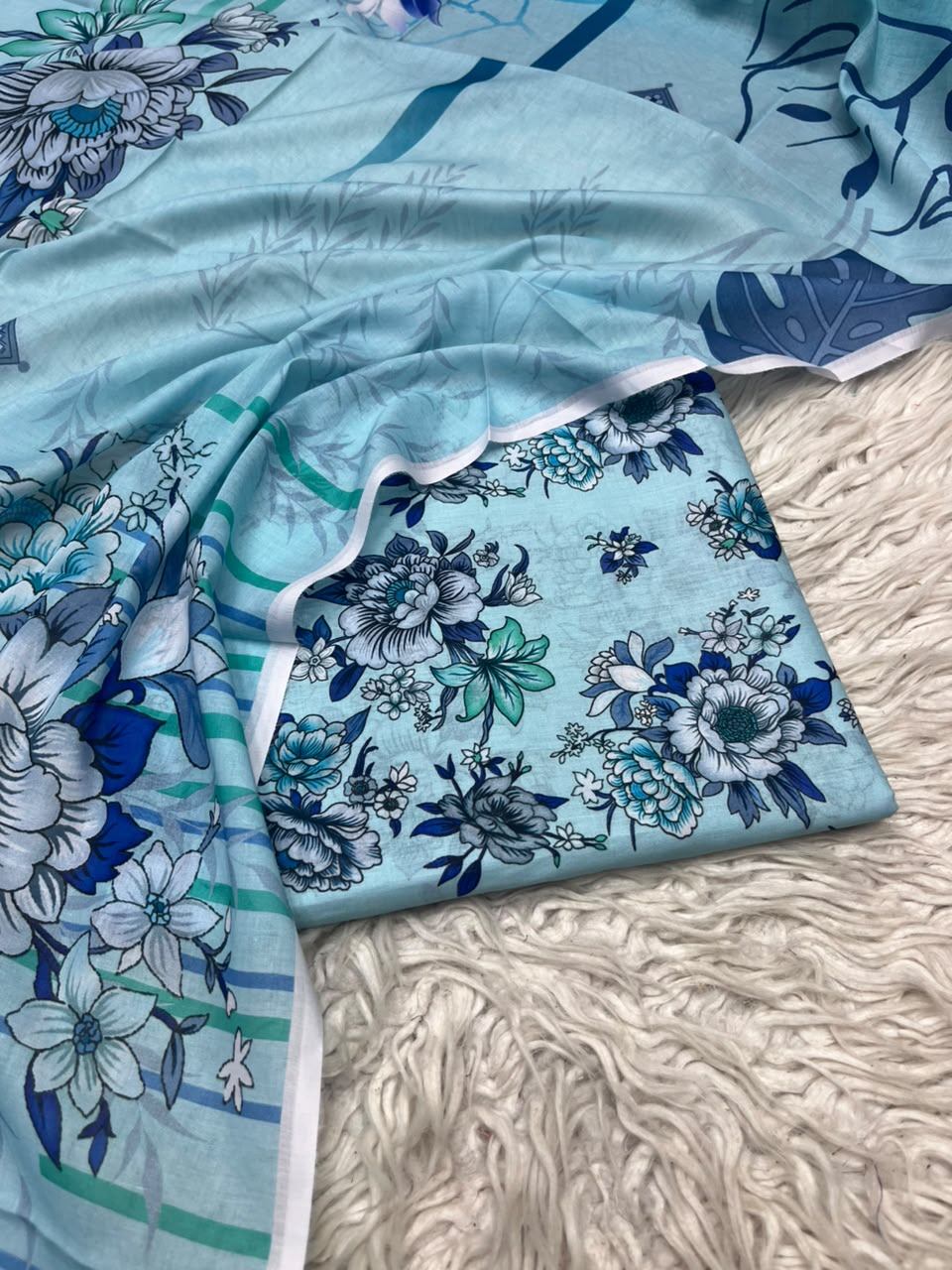 3Pc Same Digital Printed Lawn Suit 15