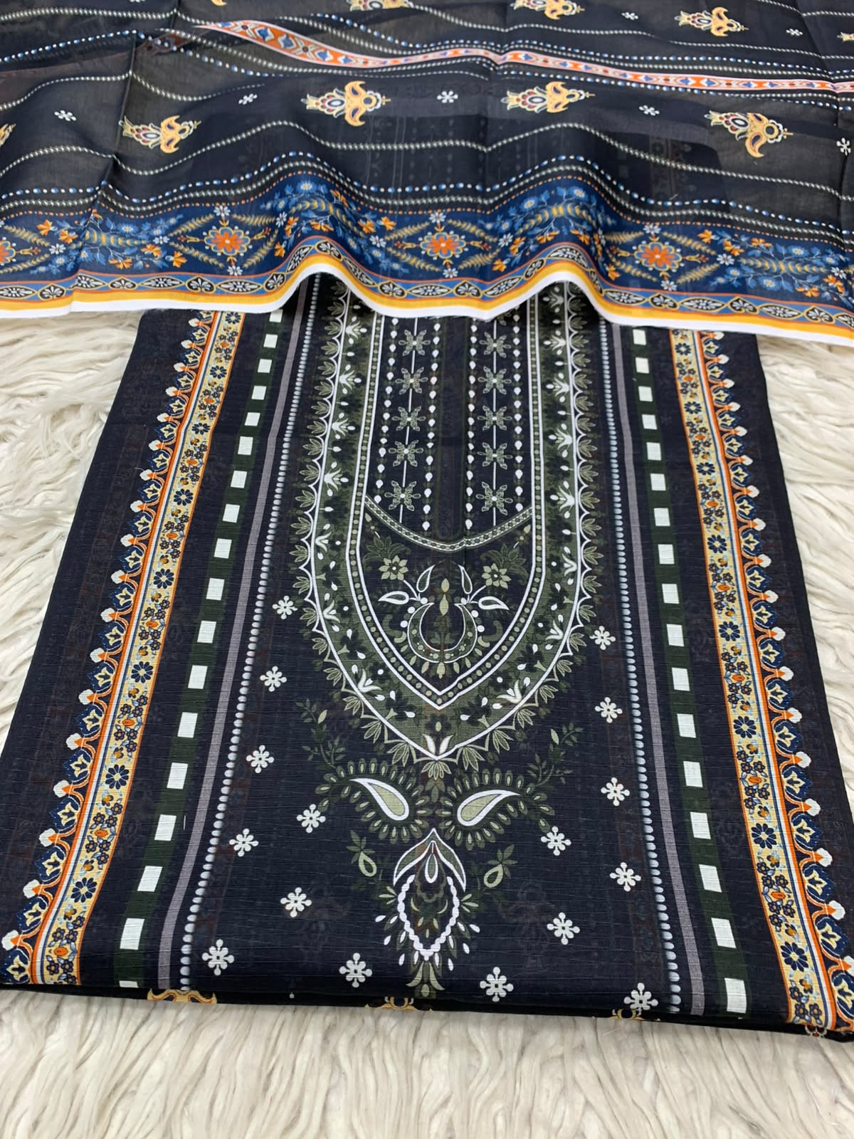 2Pc Bin Noor Fab Lawn Kameez & Dupatta Vol-67