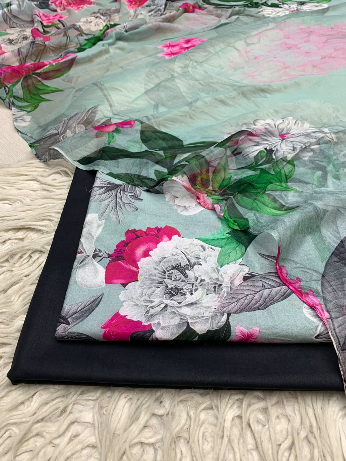 90x88 3Pc Premium Lawn Suit Vol-0020