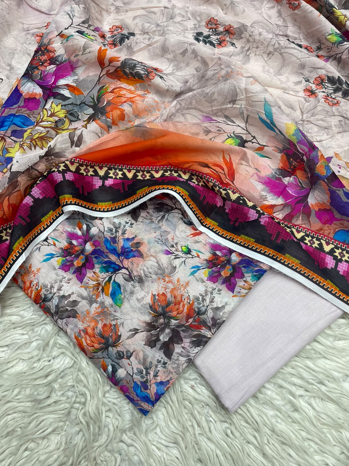 3Pc Zobia Lawn Unstitched Suit 29
