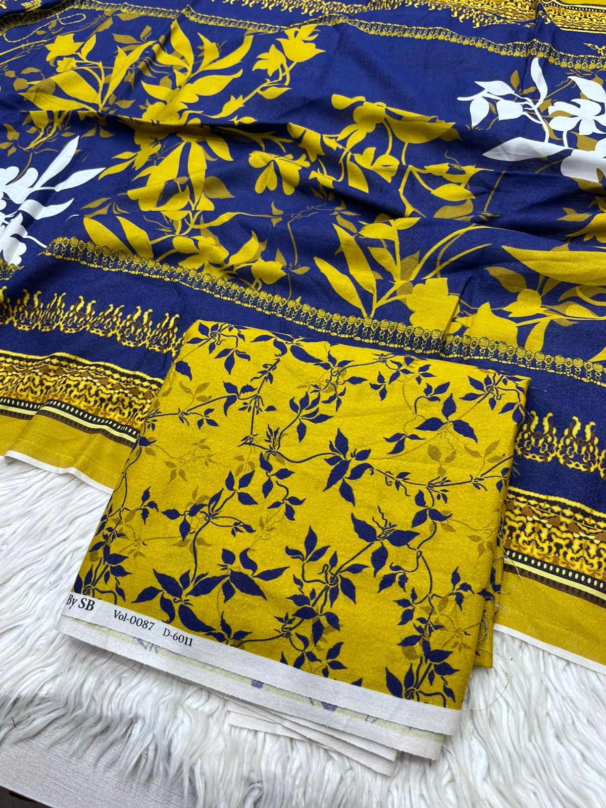 3Pc Karandi Allover Unstitched Suit - 0087