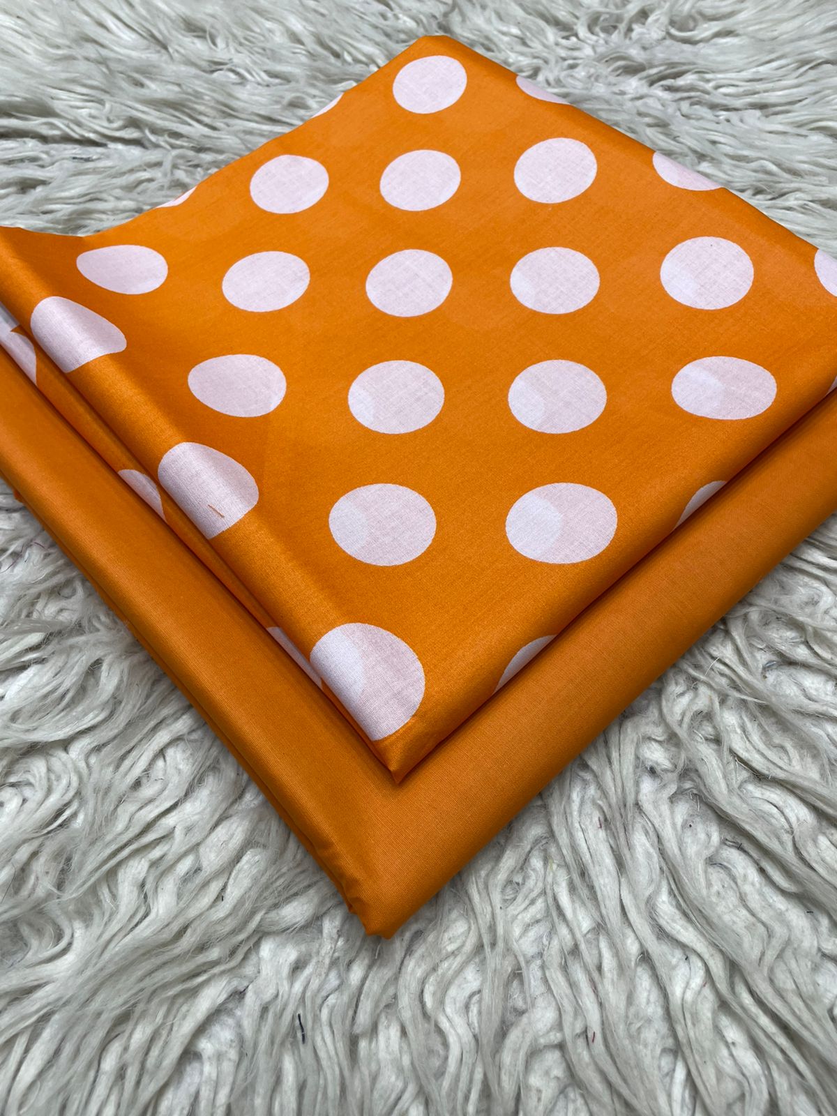 90x88 2Pc Bareeze Lawn Polka Dots Kameez & Dyed Trouser Printed  Suit Vol-0208