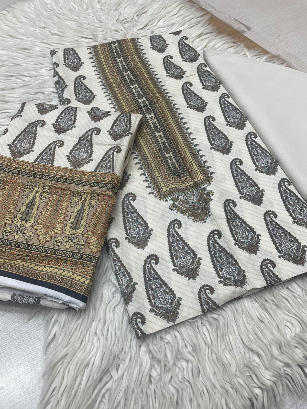 2pc  Firdous Kameez & Trouser Printed  Lawn Vol-706