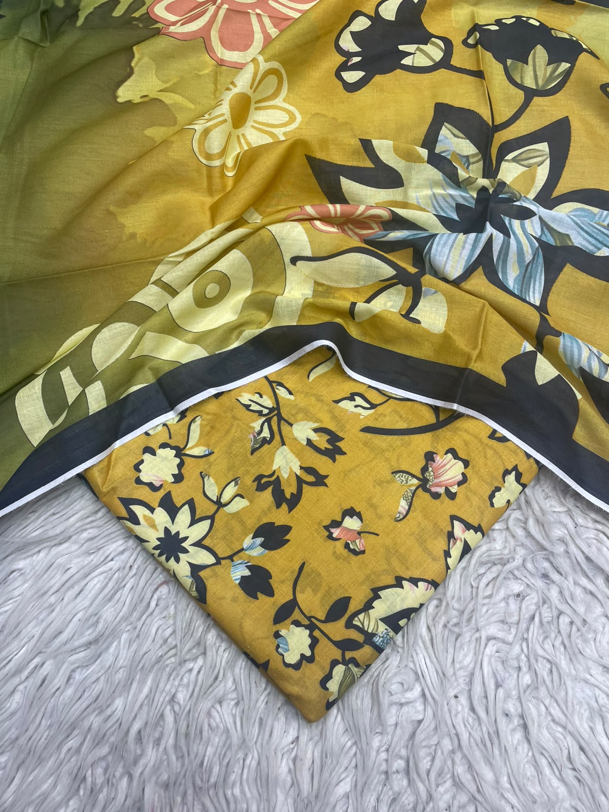 3Pc Same Digital Printed Lawn Suit 15