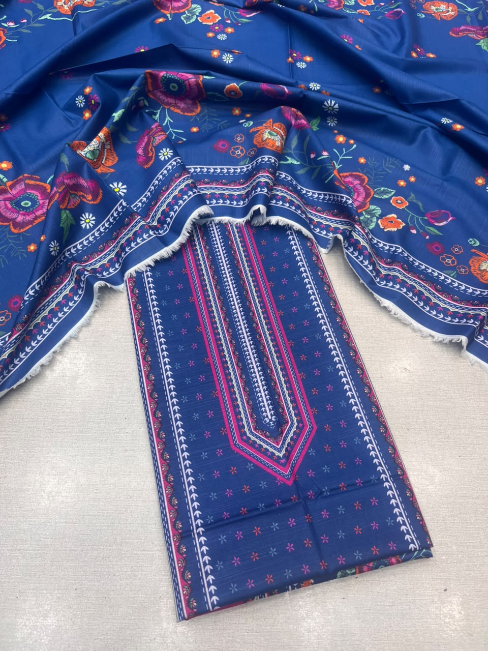 2Pc Slub Khaddar Kameez & Dupatta Suit 6237