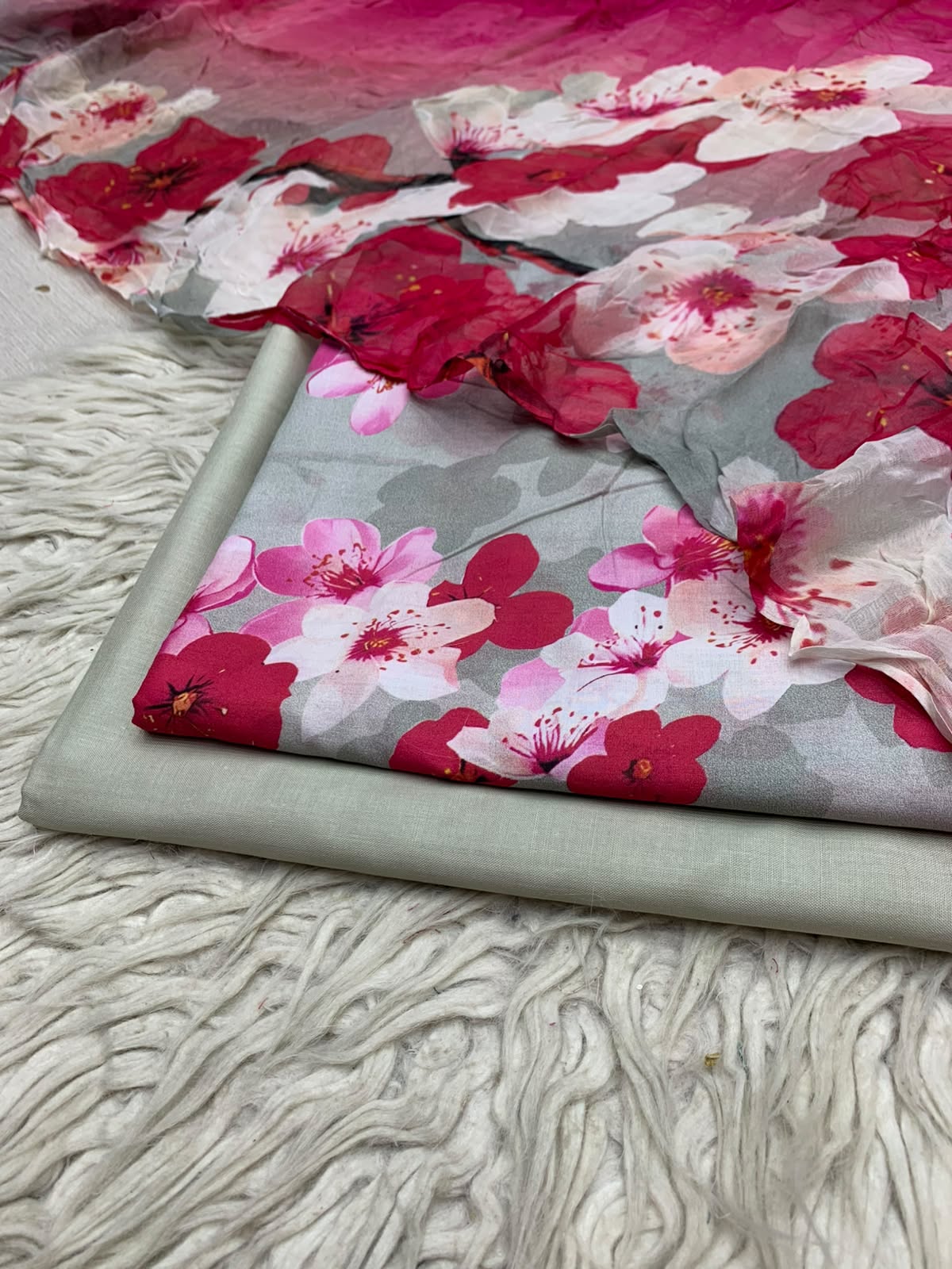 90x88 3Pc Premium Lawn Suit Vol-0020