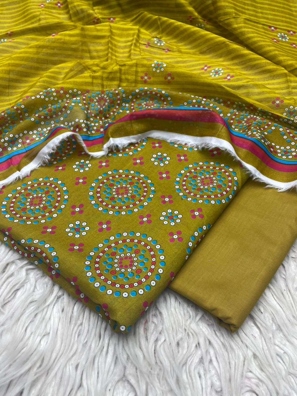 3Pc Lawn Digital Printed Unstitched Suit 15