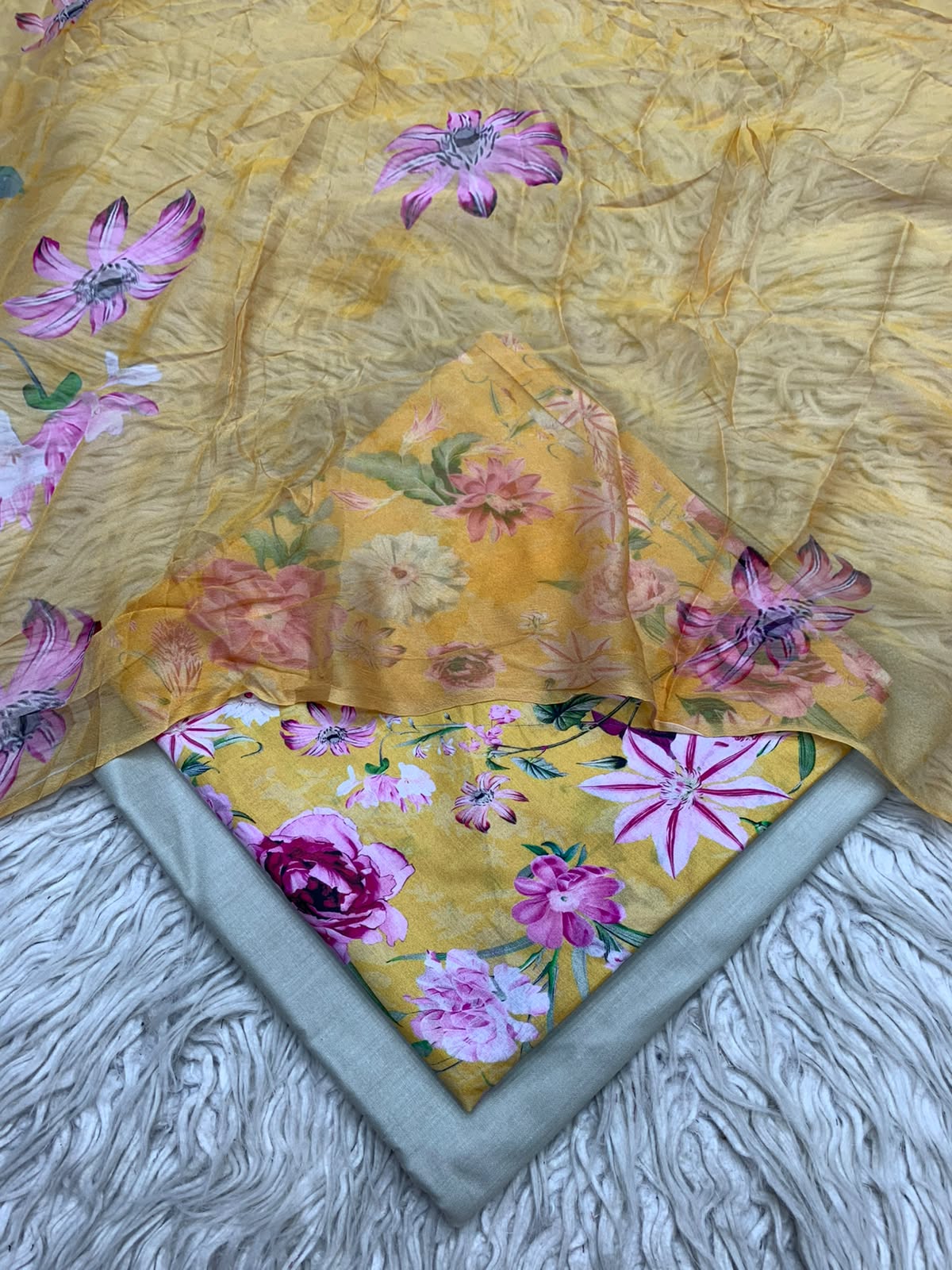 90x88 3Pc Premium Lawn Suit Vol-0020